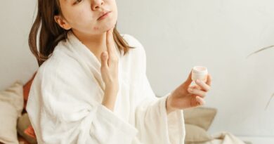 Mitos e Verdades Sobre os Tratamentos para Acne Adulta